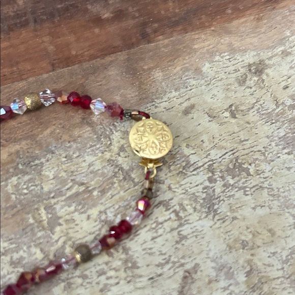 Vintage Shimmering Red Beaded Necklace with Gold Clasp - Picture 3 of 4